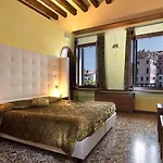Bed & Breakfast Abbazia De Luxe 4*