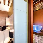 Abbazia De Luxe Bed & Breakfast 4*