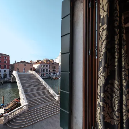 Abbazia De Luxe Bed & Breakfast 4*