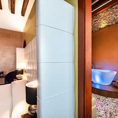 Abbazia De Luxe Bed & Breakfast 4*